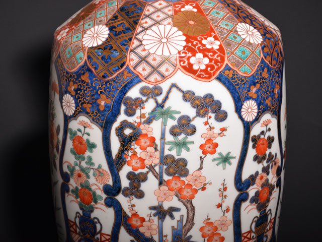 献上手古伊万里焼】特大花瓶 染錦本金松竹梅柘榴