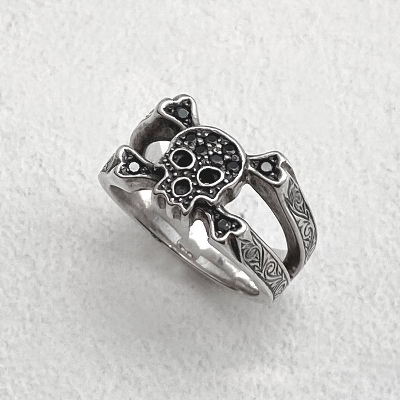 SKULL & BONES RING / Silver / Black Zirconia RING（リング） Loree