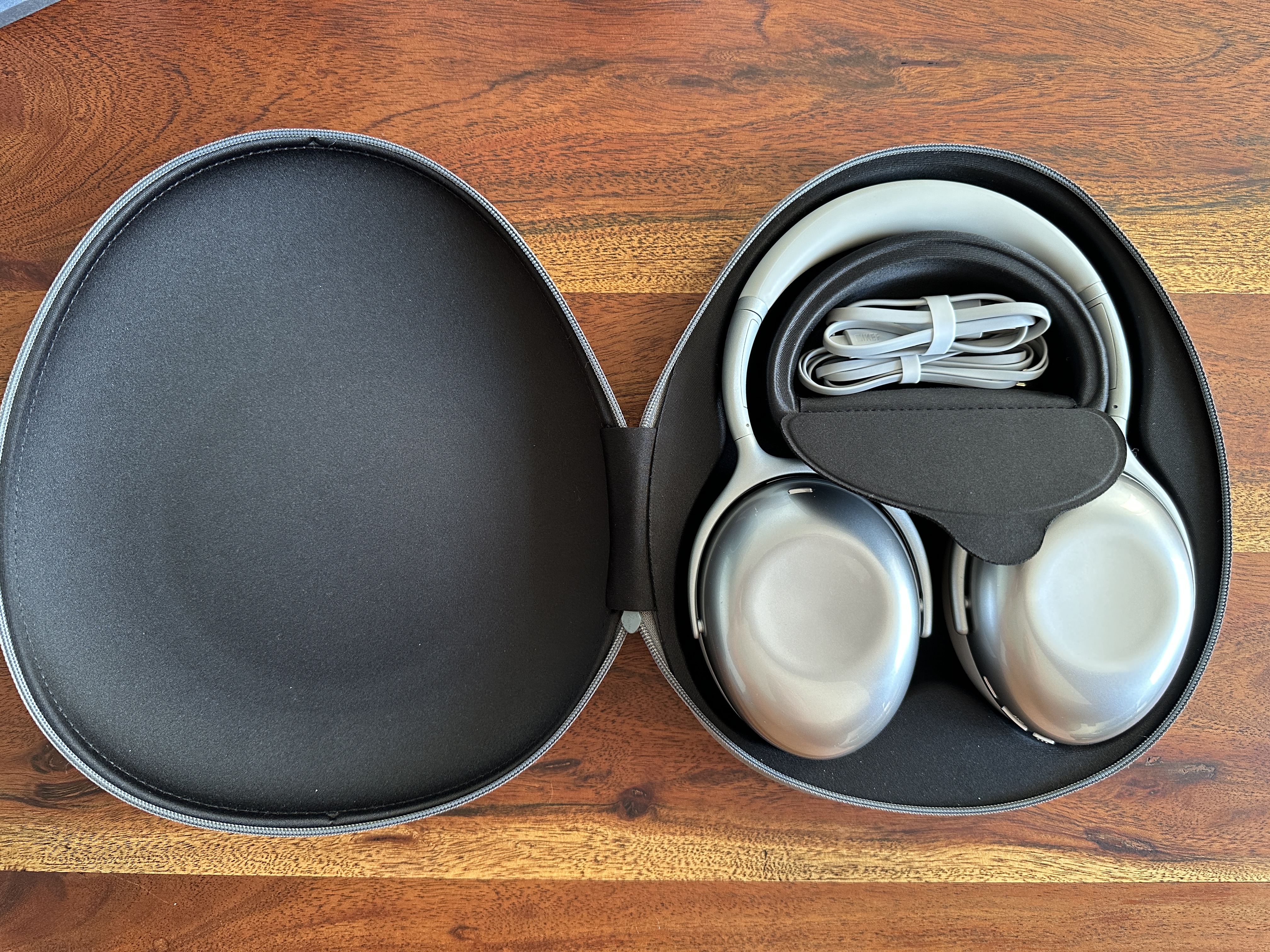 KEF mu7 レビュー: 目を閉じれば、そこはコンサートホールの真ん中です