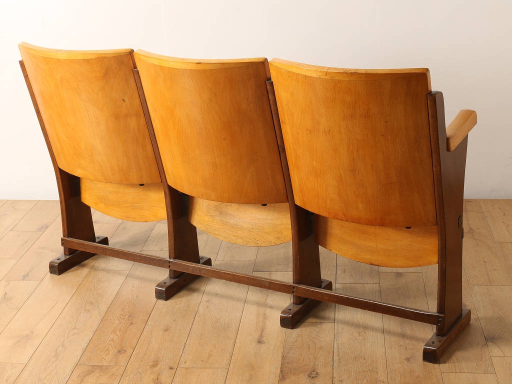 シアターベンチ3シーター | ロイズ・アンティークス | ヨーロッパの