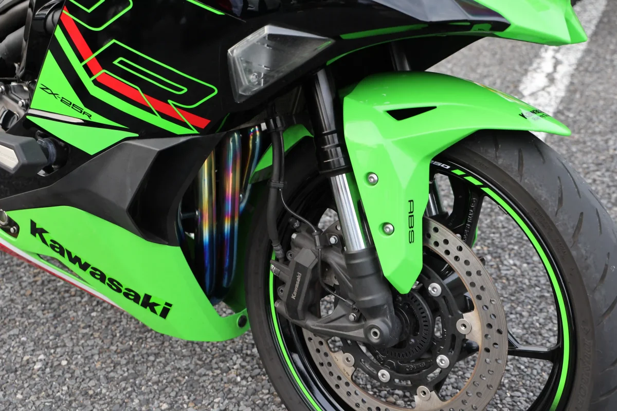 ZX-25R】足着きとコーナリングが同時に良くなった! テクニクスの