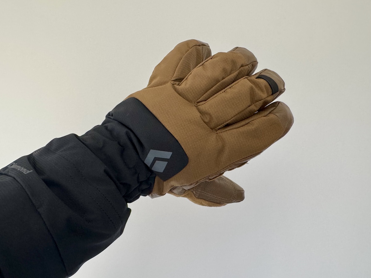 ブラックダイヤモンド・ソロイストグローブ実使用レビュー】雪山で手が