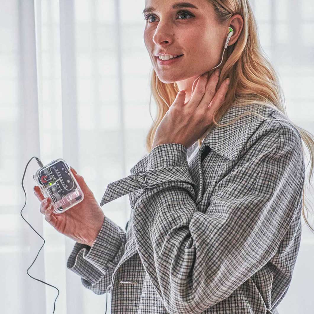 Sangean SR-32 AM／FM ポケットラジオ クリア：テック