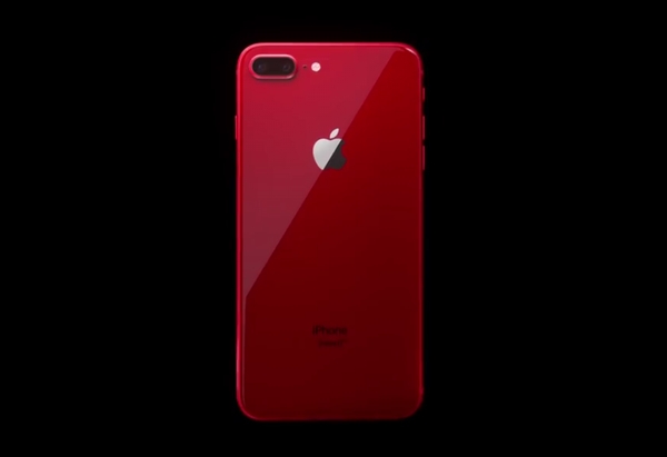 Apple、真っ赤なiPhone8/8 PlusのCM動画を公開。全面ガラスの透明感