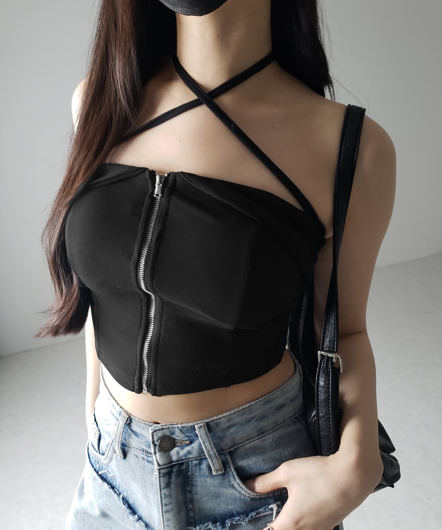 カップ付 】ジップアップクロスストラップリボンベアトップス ／ zip