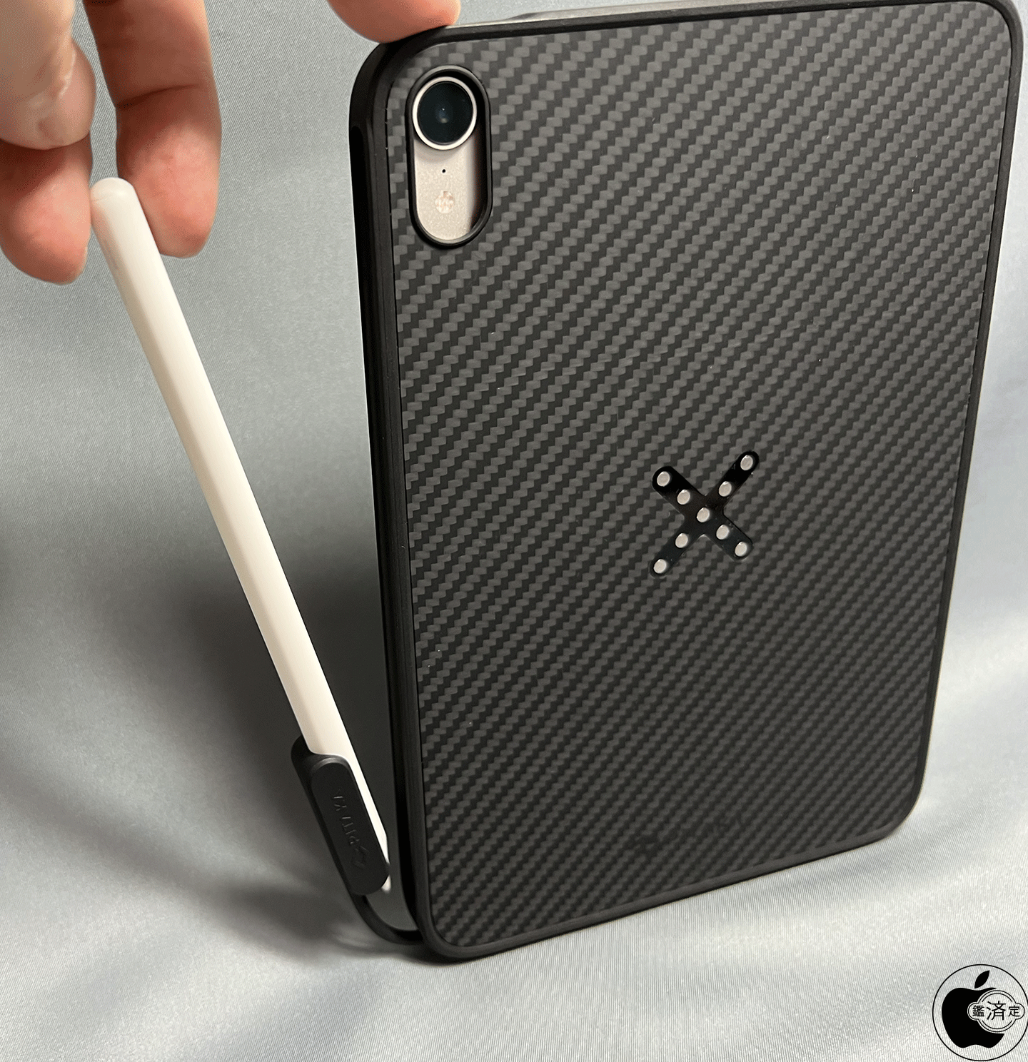 PITAKAのiPad mini (6th Generation)用マグネット充電対応耐衝撃ケース