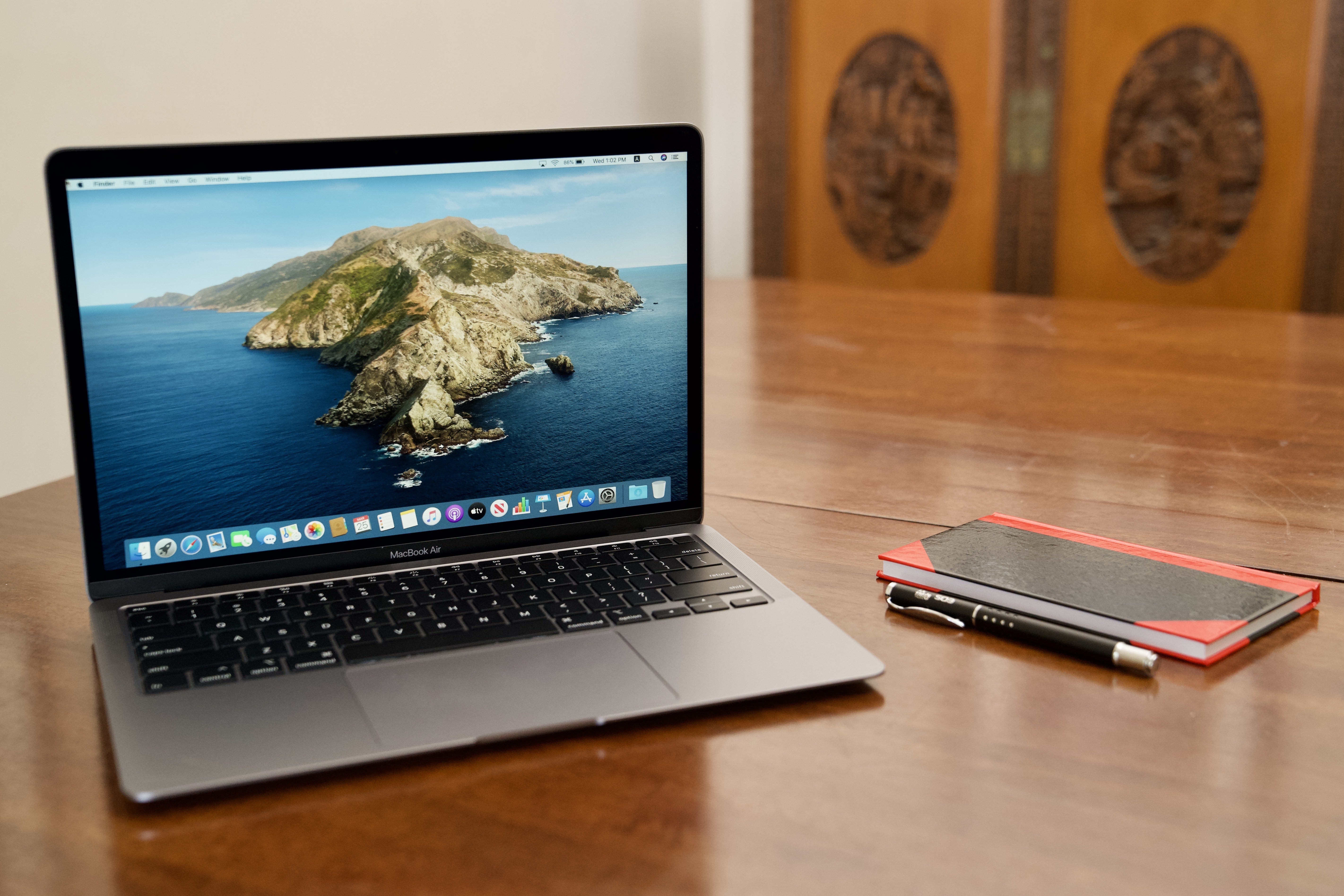 macbook-air-2020-hero1-
