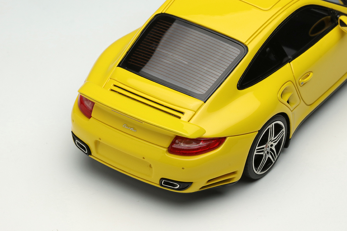 Make Up Co., Ltd. / Porsche 911 (997) Turbo 2006