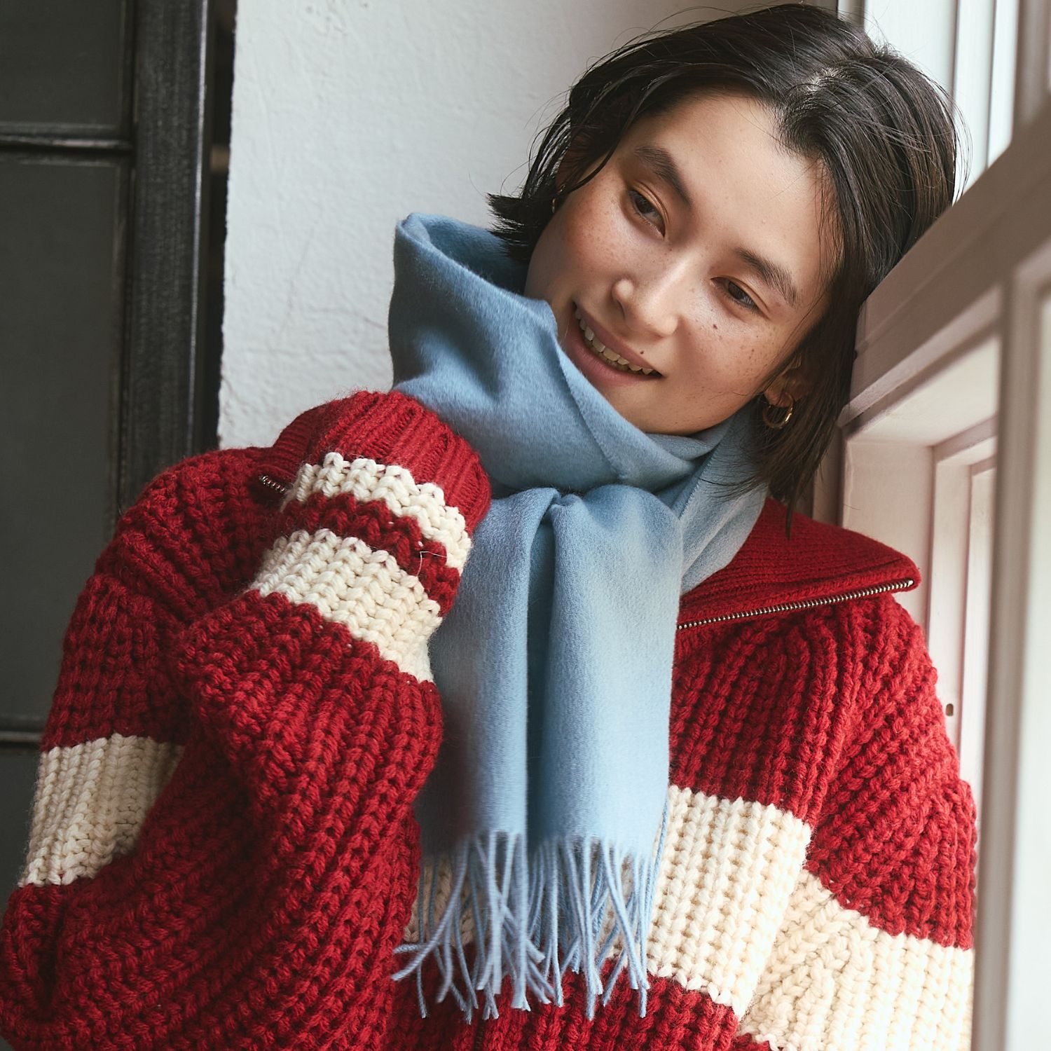 カシミヤ100%無地マフラー＜ライトブルー＞ | Maria Rouk（マリアルーク）