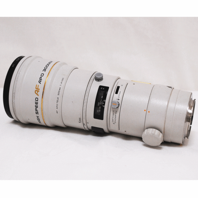 MINOLTA ミノルタ AF 300mm/F4 G APO TELE（HS） レンズを買取しました