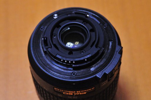 AF Zoom Nikkor ED 28-200mm F3.5-5.6G IF