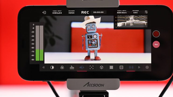 Accsoon SeeMo HDMI to USB Monitoring Adapter Review - Newsshooter