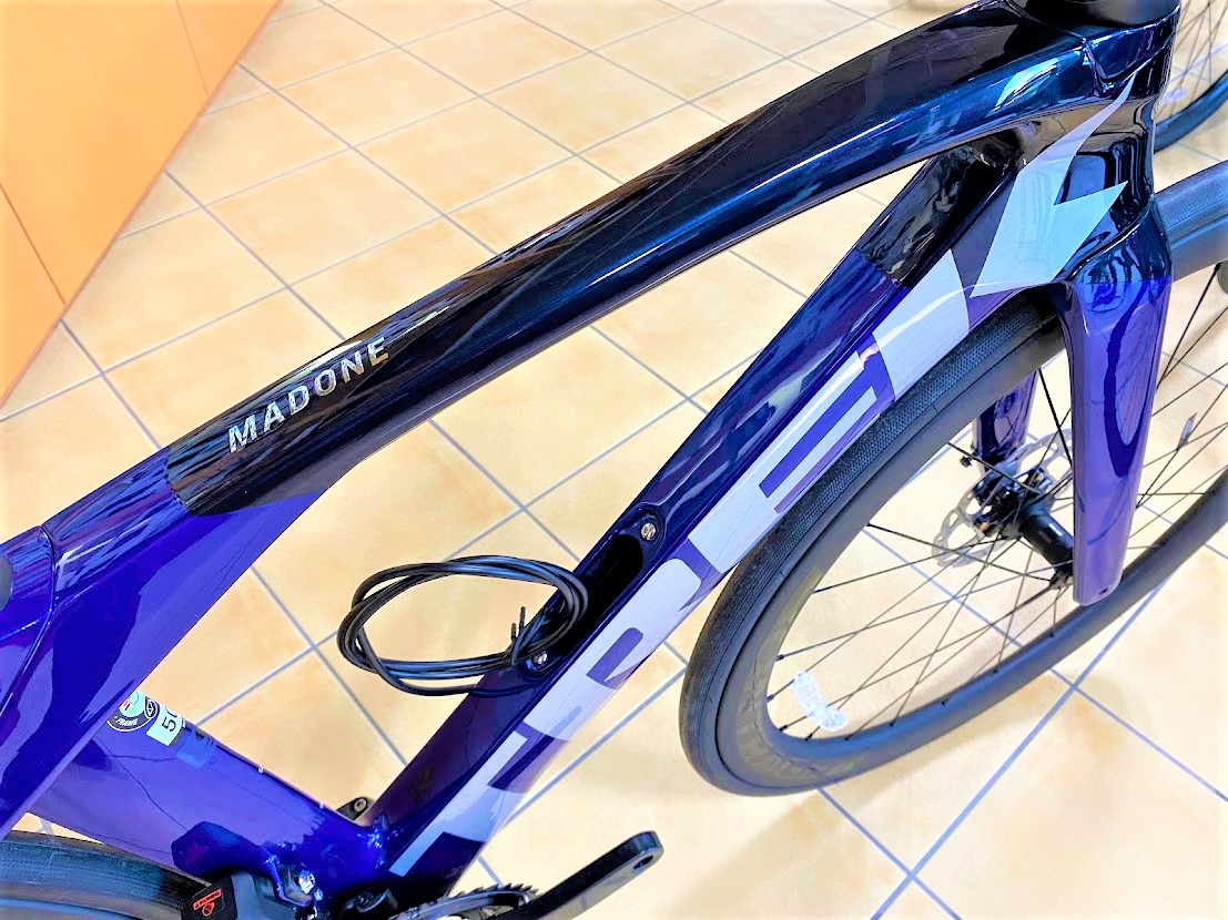 TREK2023年モデル Madone SL6 Di2が入荷しました！～バイシクルネコ