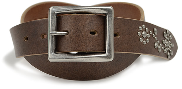 姫路レザーの、凛としたスタッズベルト｜Nippon de Handamde[ニッポン