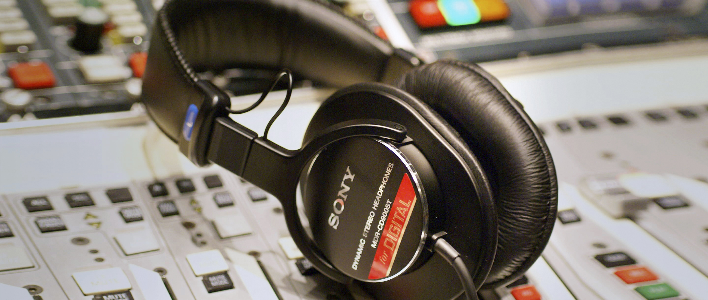 MDR-CD900ST|ソニー・ミュージックスタジオ、モニターヘッドホン