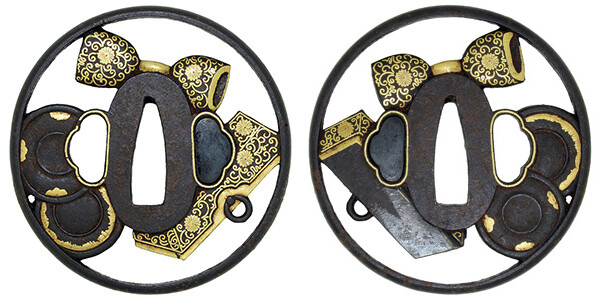 鍔 京正阿弥 鞨鼓文箱透鍔(TU-010215)｜刀・日本刀の販売なら日本刀