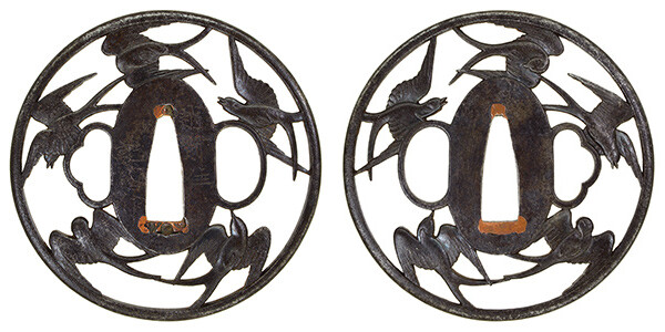 鍔 記内作 五羽燕透鍔(TU-260515)｜刀・日本刀の販売なら日本刀専門店