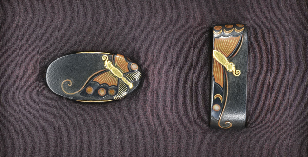 縁頭 銘 正則(花押) 蝶図 (FU-010925)｜刀・日本刀の販売なら日本刀