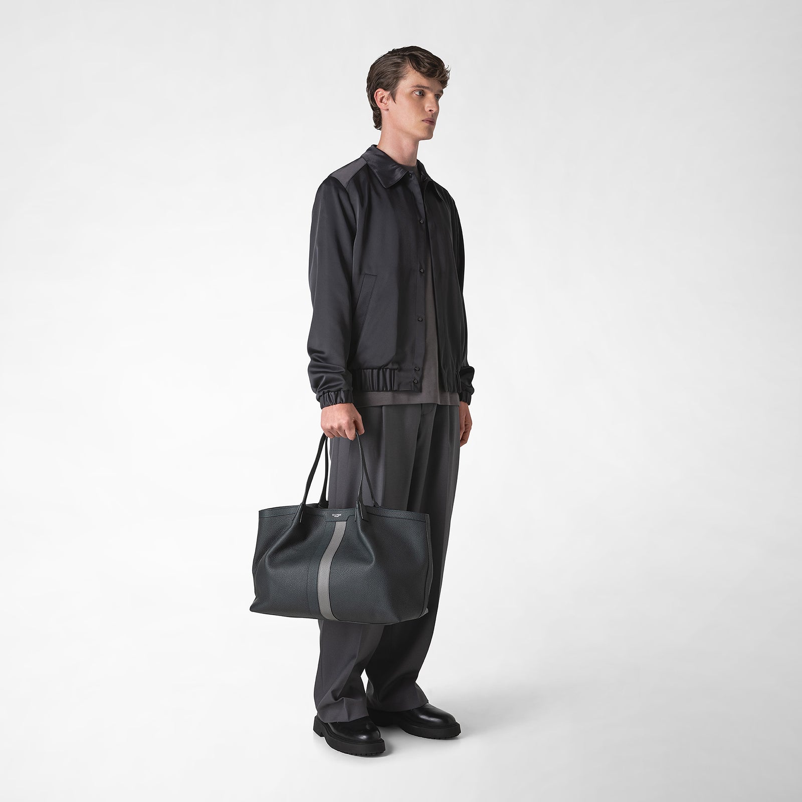 カーフレザー製ネイビートートバッグ メンズ