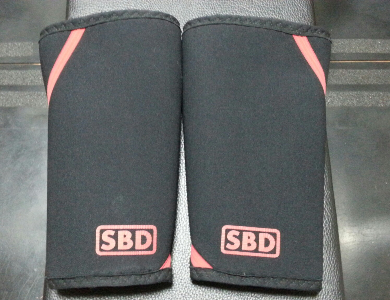 SBD Apparel Japan コラム » SBDニースリーブ レビュー