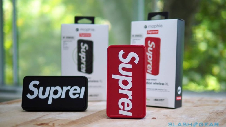 Supreme Mophie Powerstation Wireless XL Drops For SS19