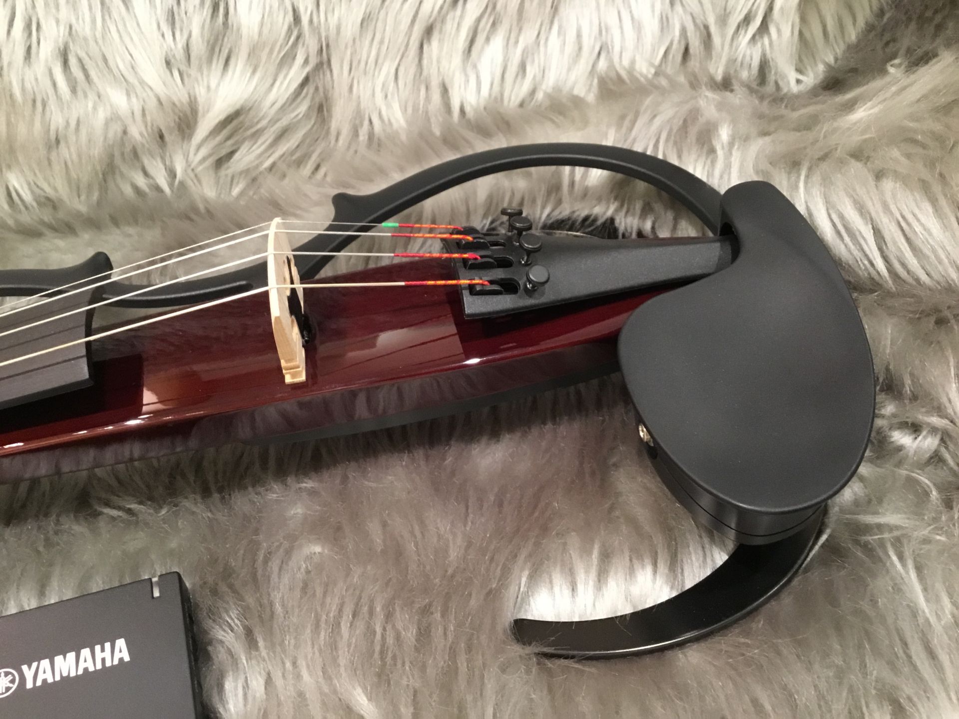 弦楽器】YAMAHA サイレントバイオリンセットYSV-140S（BR)入荷！｜島村