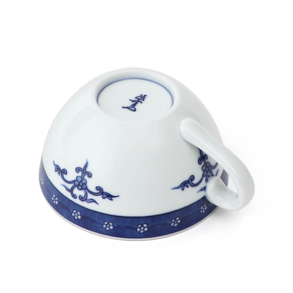 染付四方唐草 スープ碗 ｜ 有田焼の源右衛門窯公式オンラインショップ