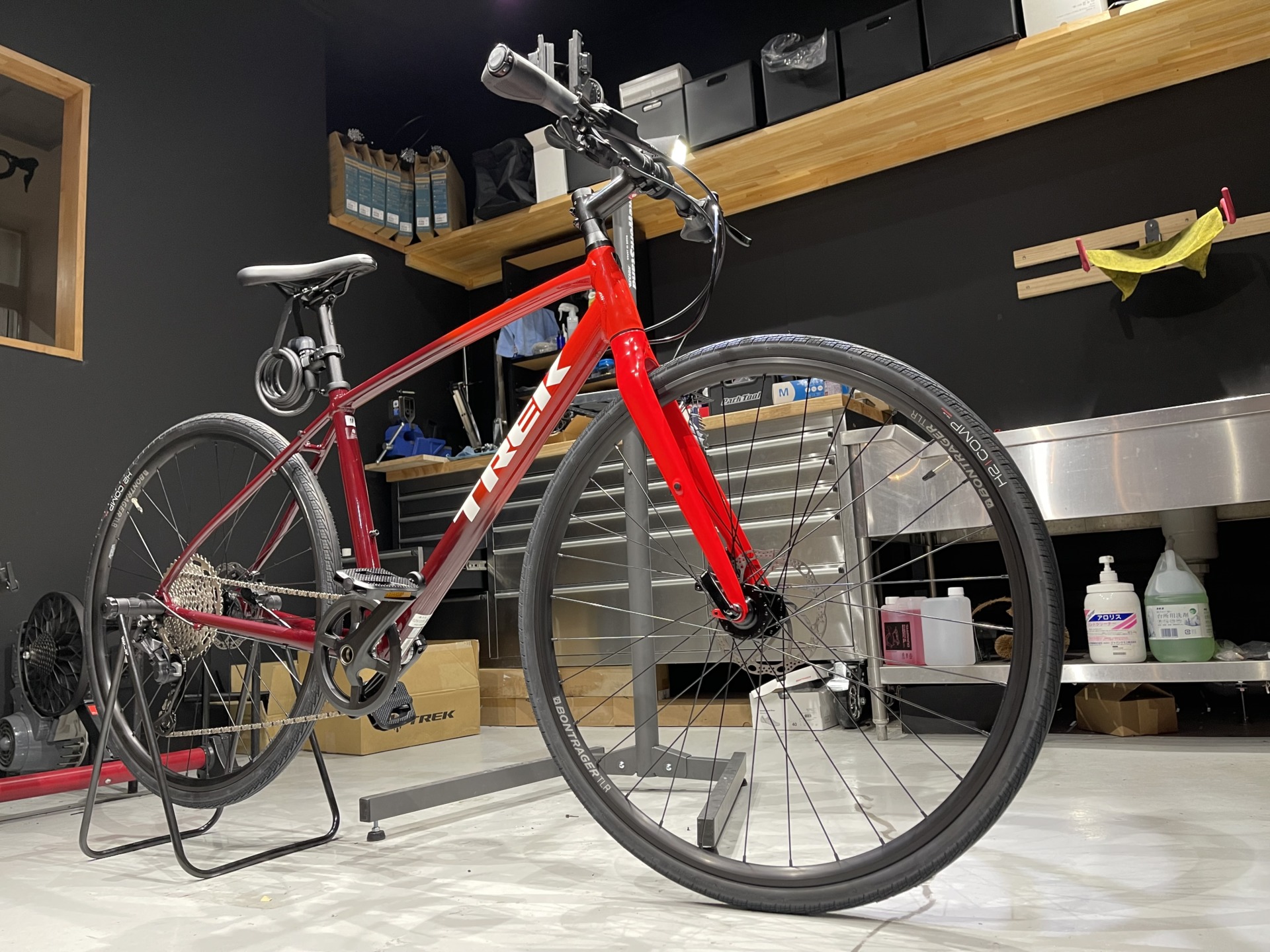 TREK FX3 × ご納車 + パーフェクト組み立て | スターバイクス