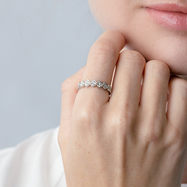 HEART ROUND HALF ETERNITY RING(L)(1XR0544)Pt950 リング｜スター