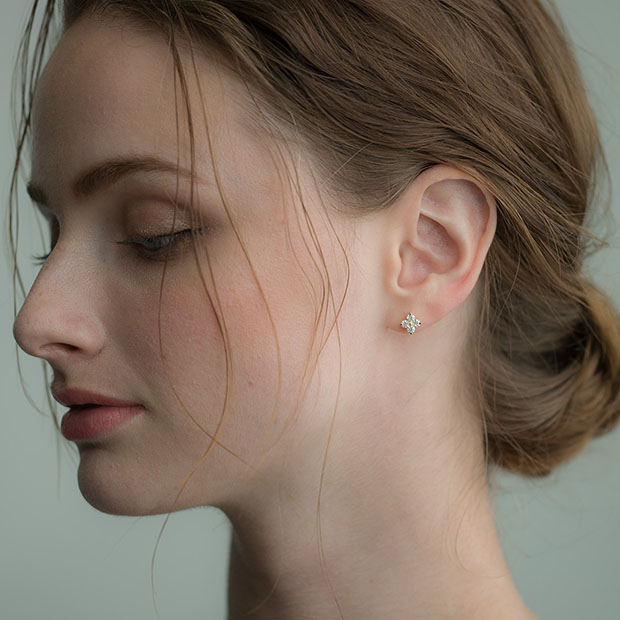 BRIGHTEST STAR DIAMOND PIERCED EARRINGS(M)(1ZP0887)K18 ピアス