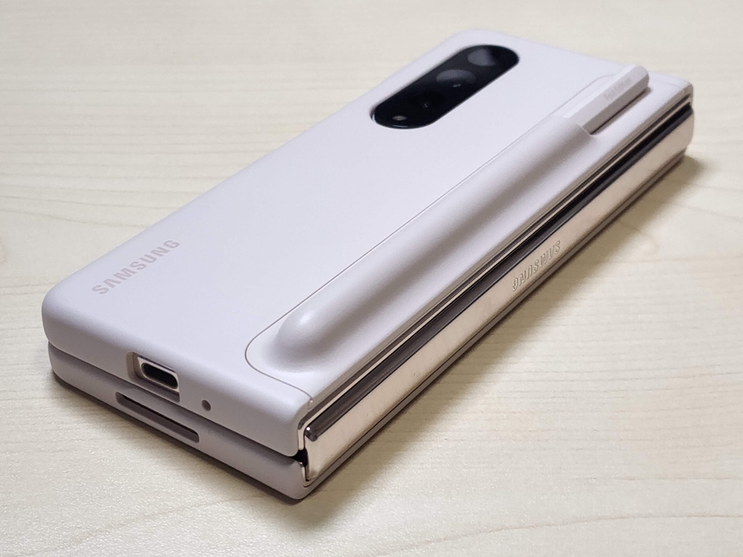 Galaxy Z Fold4の本命カバー「Standing Cover with Pen」をレビュー！S