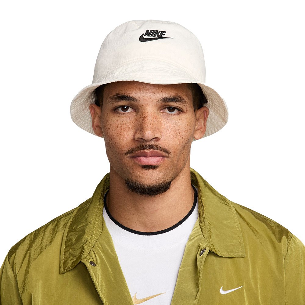 ナイキ（NIKE）（メンズ、レディース）エイペックス フューチュラ