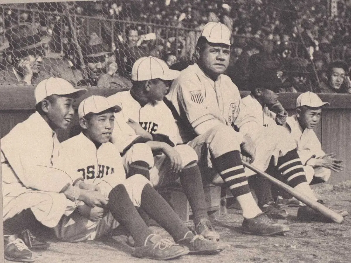 1934年11月、大リーグ選抜チームの一員として甲子園球場を訪れたベーブ