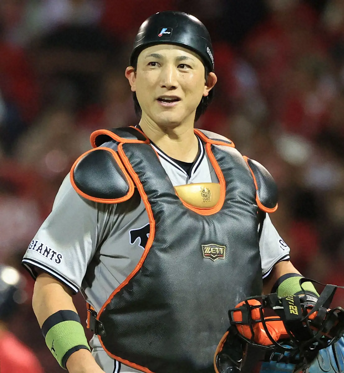 巨人・小林誠司が「8番・捕手」で今季初スタメン出場 コールにファン大