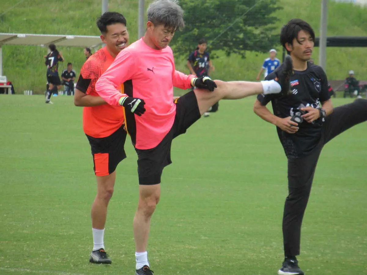 大阪府内で自主トレをスタートさせたFW三浦知良 - スポニチ Sponichi