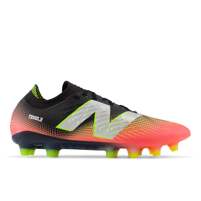 35％OFF！ ニューバランス サッカースパイク テケラ Tekela Pro HG