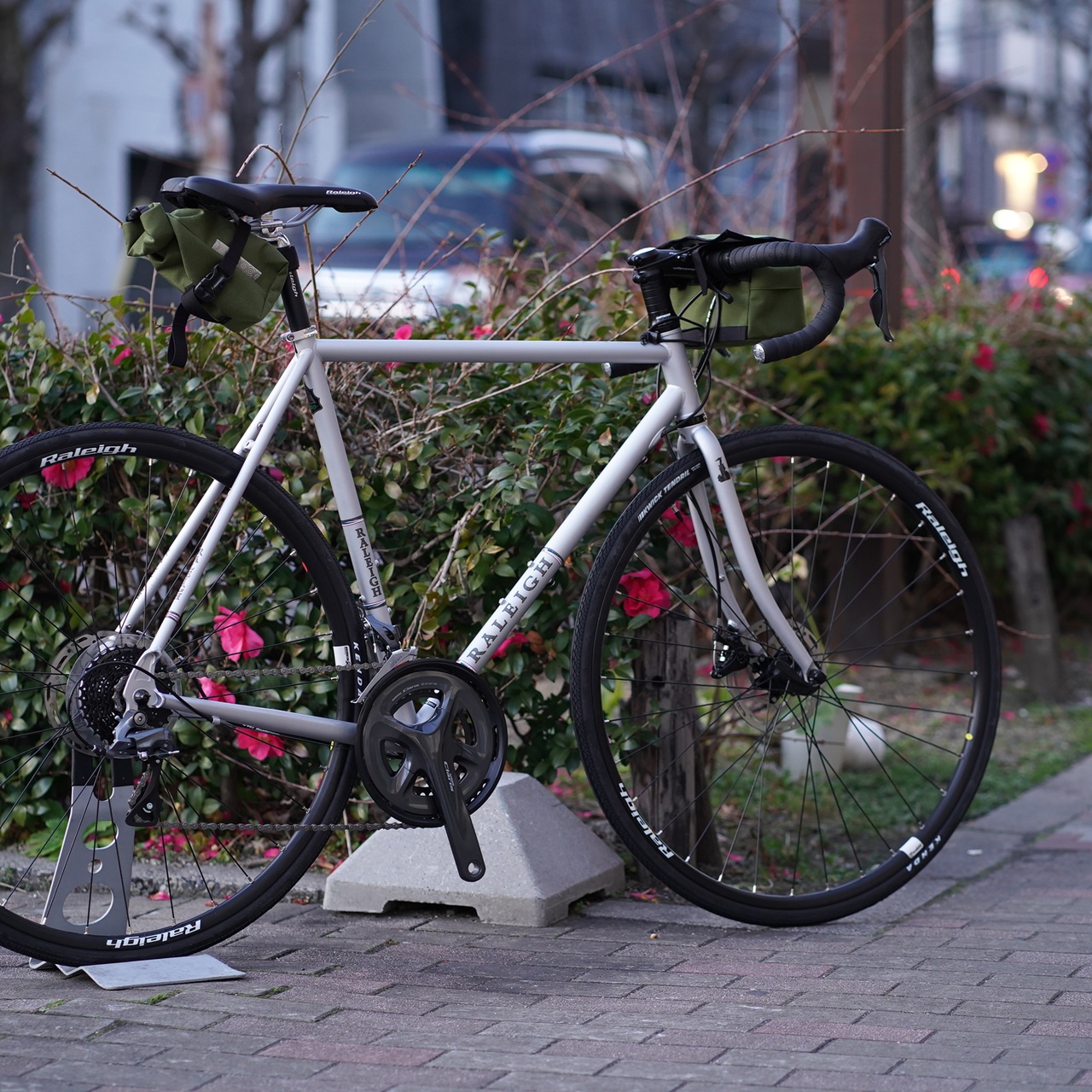 BLOG 【在庫SALE】実はレアなクロモリでホリゾンタルなディスクロード