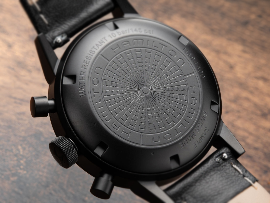 人気の2機種を深掘り【オールブラック“復刻”クロノグラフ】米国発祥