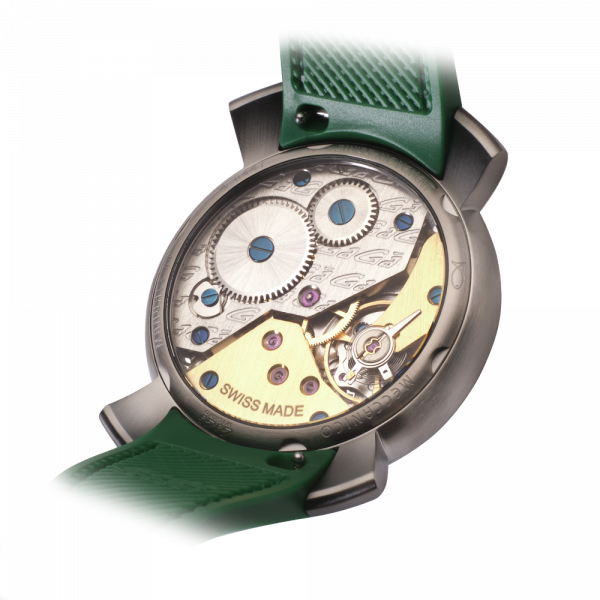 手巻き式ムーヴメント搭載、ユニークすぎる“マヌアーレ”44mm【イタリア