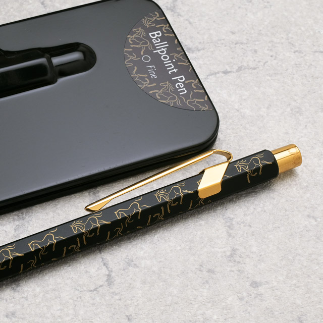 CARAN D'ACHE（カランダッシュ）限定品 ボールペン 849 ホース 2026
