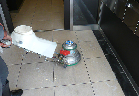 高圧洗浄・ポリッシャー|株式会社パーフェクトマスター