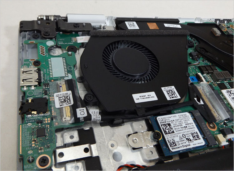 Core i7-10510U、GeForce MX230搭載、Inspiron 14 5000（5490）