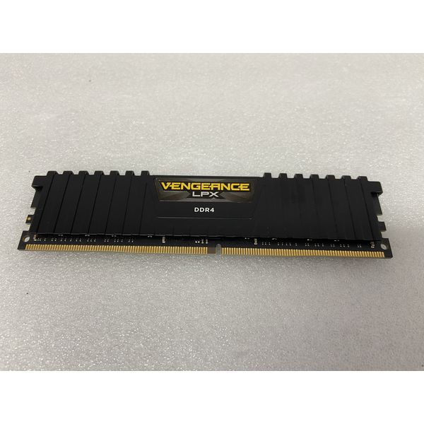 ノーブランド 〔中古〕[デスクトップ用メモリ] PC4-2666 (DDR4-21300