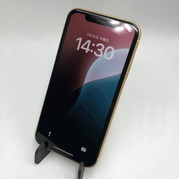 APPLE 〔中古〕iPhone XR 64GB ブラック NT002J/A docomo対応 SIM