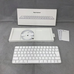 APPLE 〔中古〕Magic Trackpad MK2D3ZA/A ホワイト（中古保証1ヶ月間