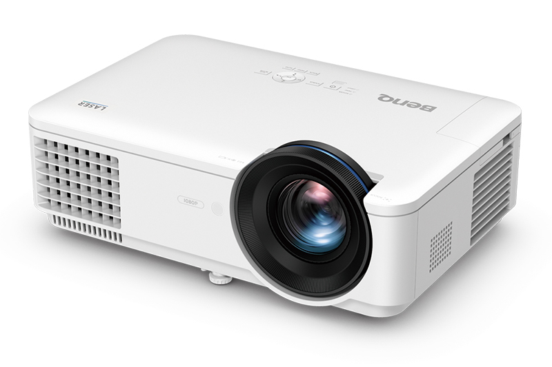 BenQ、短焦点で設置性が向上したシミュレーションゴルフ用