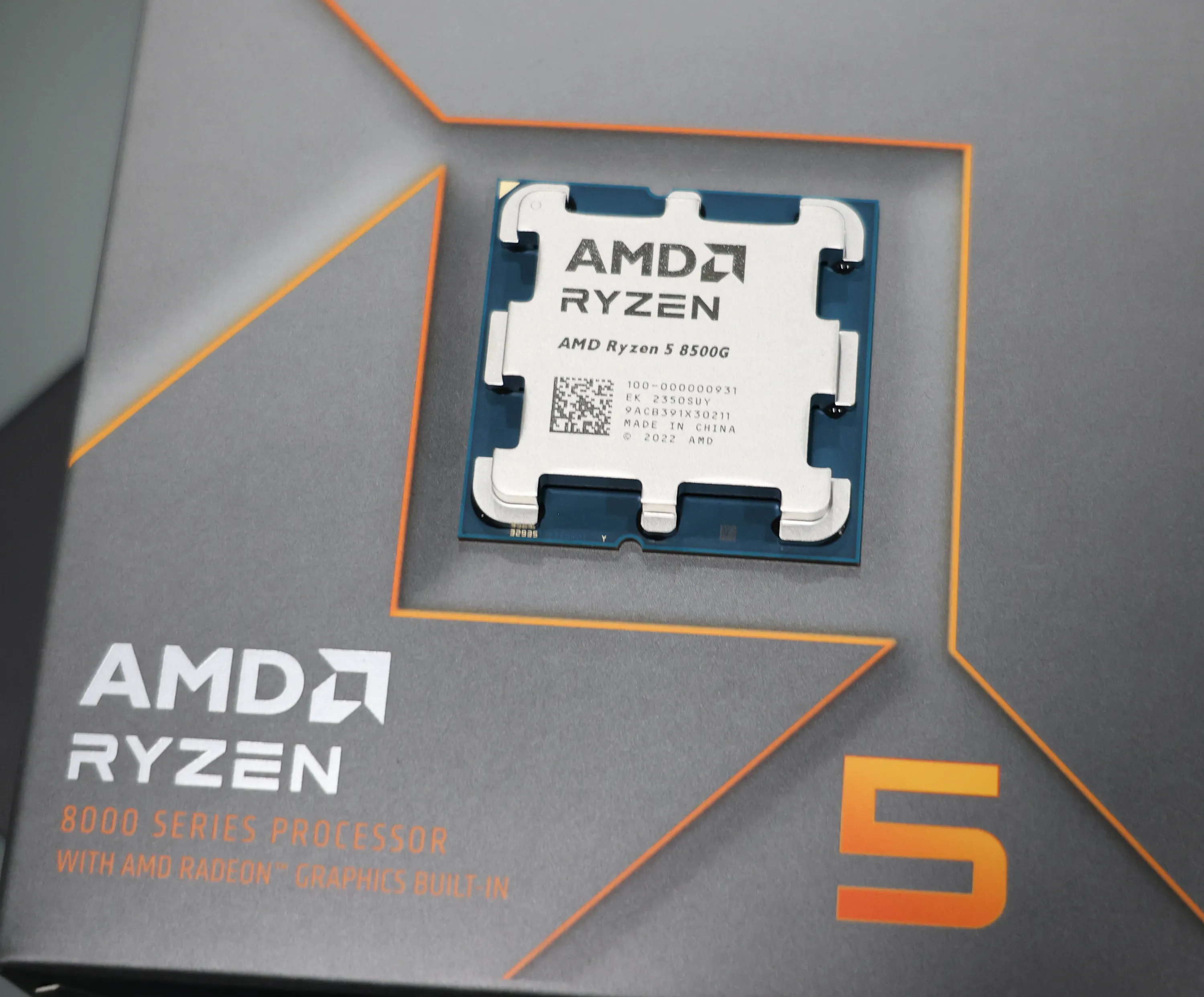 AMD Ryzen 5 8500G: A Surprisingly Fascinating Sub-$200 CPU Review