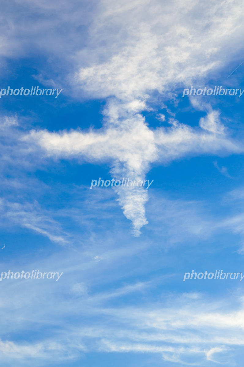 十字架の雲 写真素材 [6121518] - フォトライブラリー