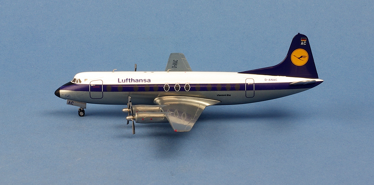 Lufthansa Vickers Viscount 800 D-ANAC - Pilot's station airfield