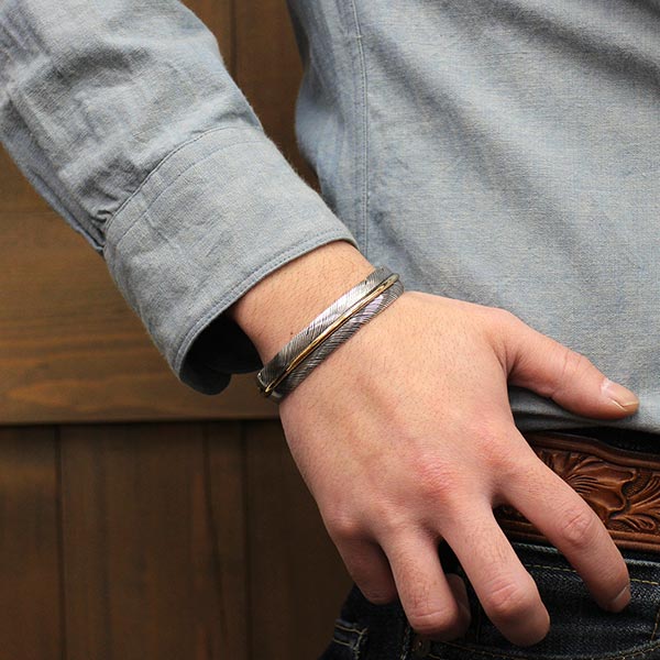 Harvey Mace(ハービー・メイス)のフェザーバングルの選び方